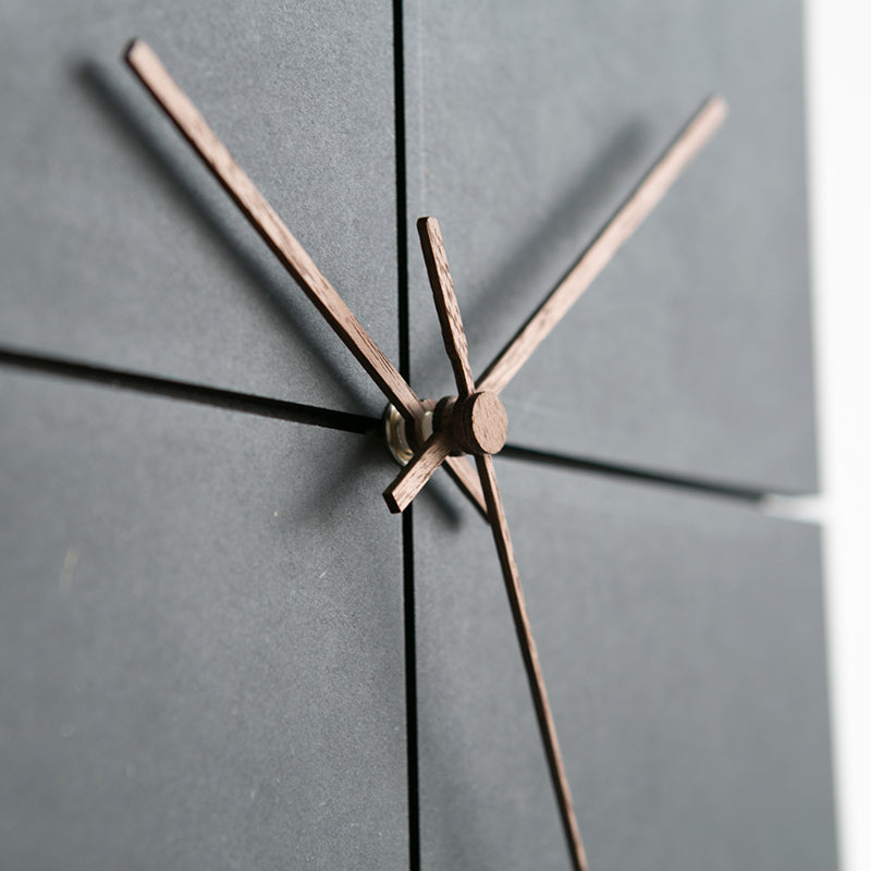 Modern minimalist clock