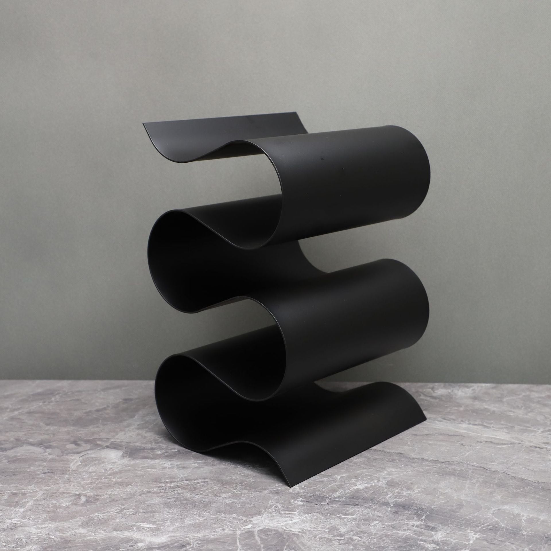 Modern Minimalist Metal S-shaped Wine Rack